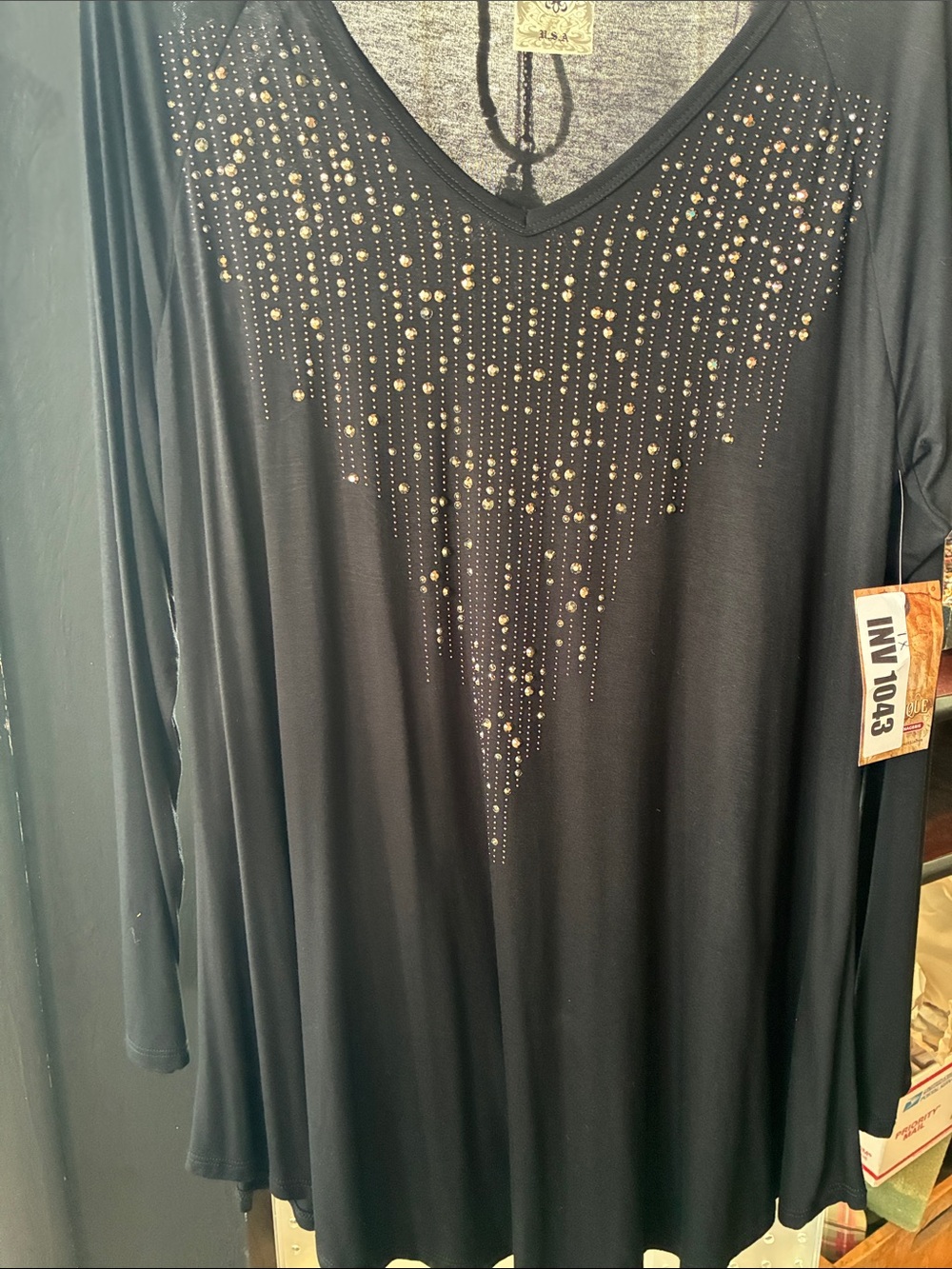 Vocal Black Long-Sleeve V-Neck Top with Gold Stud Accents - Picture 2 of 2